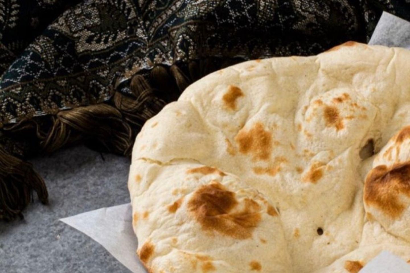نان عادي