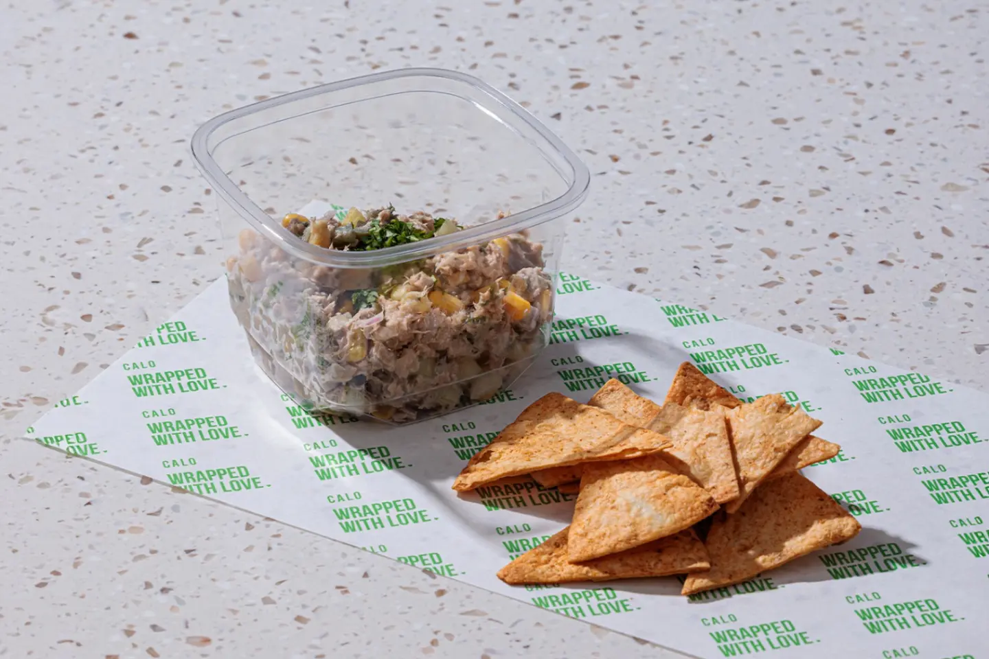 سلطة التونة الحارة