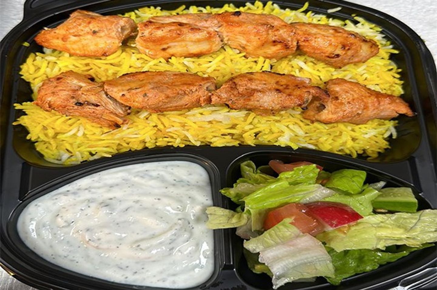 وجبة شخص شيش طاووق مع الأرز