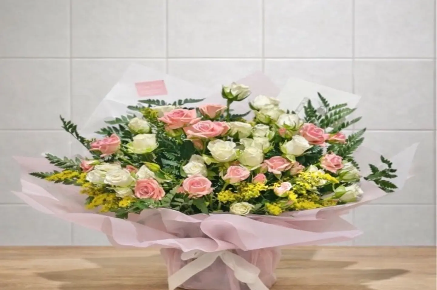 باقه بيبي جوري الوردي والأبيض