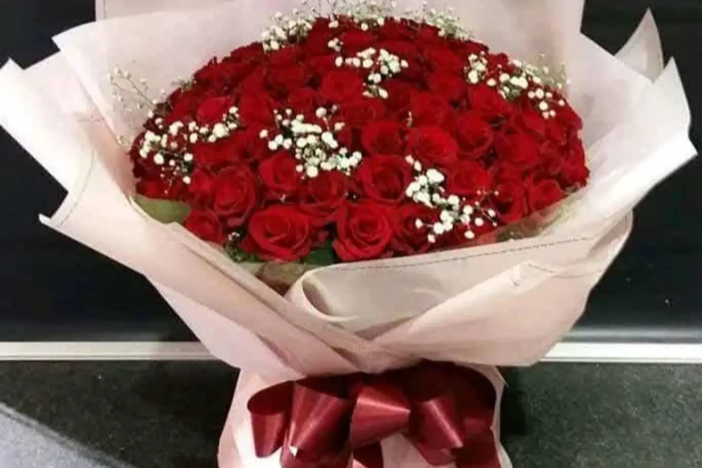 هدايا راد روز باللون الوردي