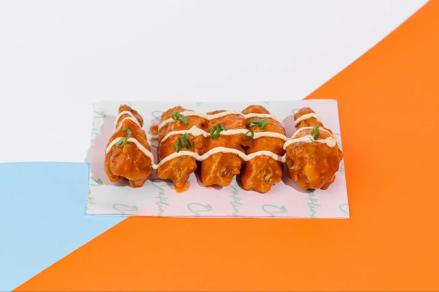 اجنحة الدجاج بالصوص البافلو