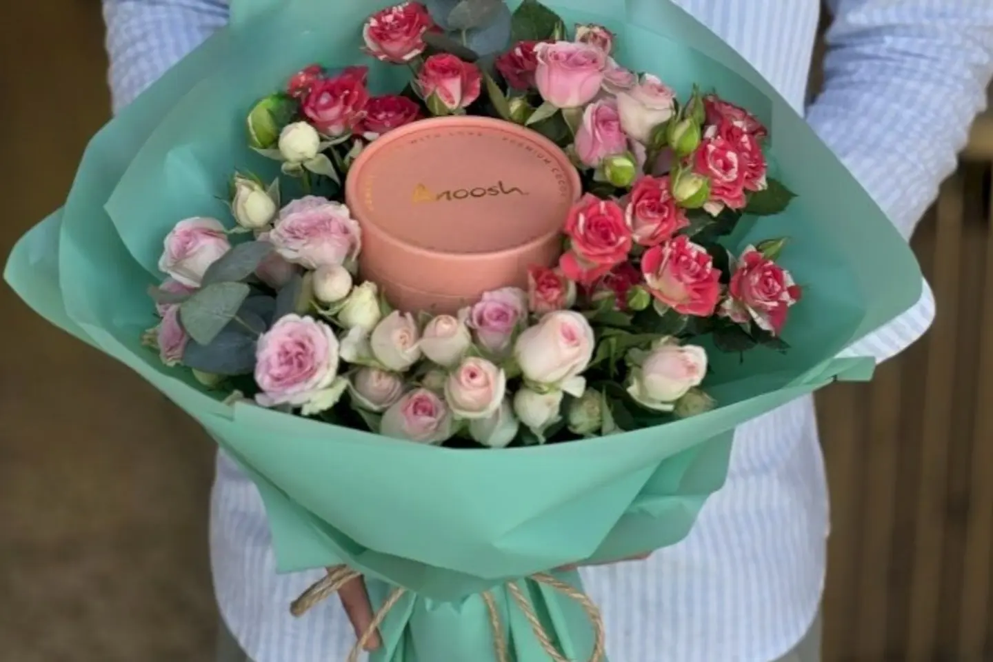 A Bouquet Of Roses With Anoush Al Wardiya