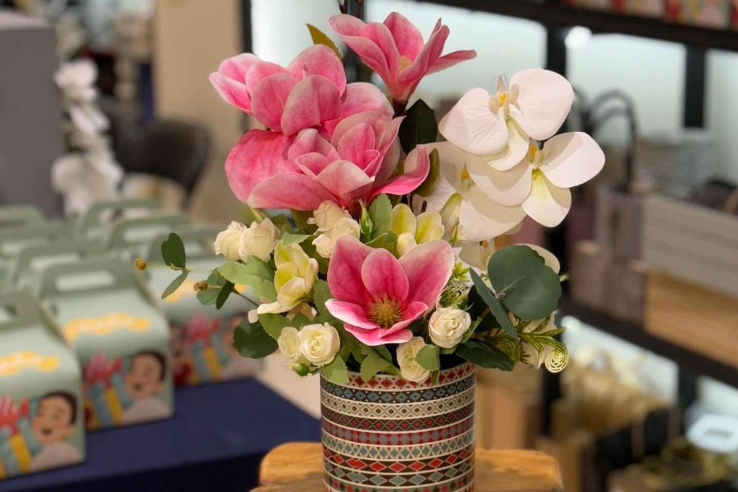 Vase 16