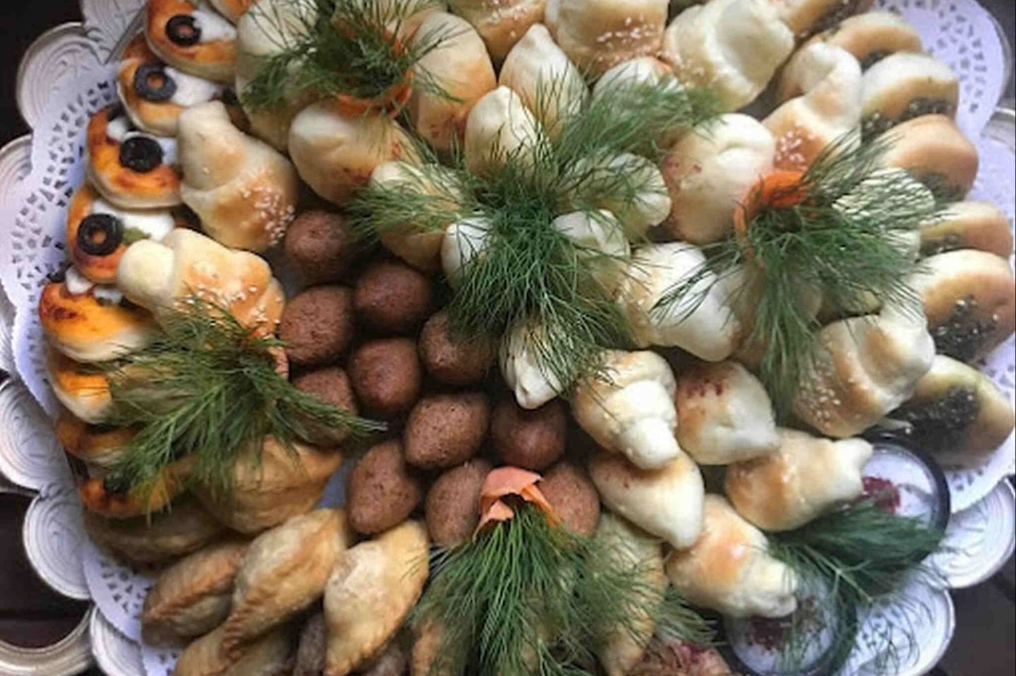 صينية مقالي وفطاير مشكله كبيره ٧٠ حبه