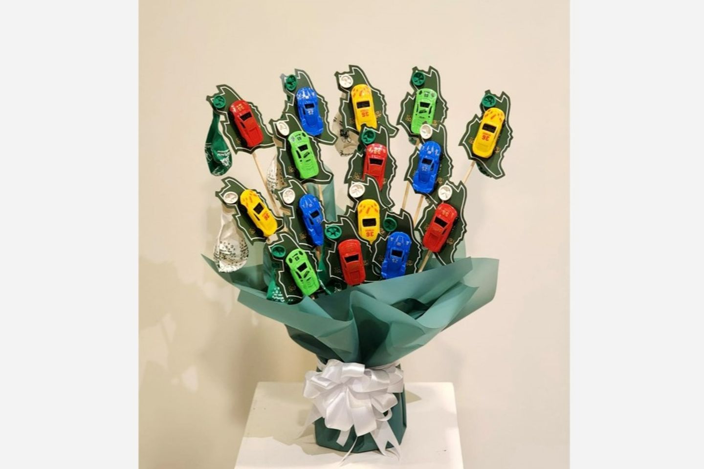 National Day Distribution Bouquet For Children