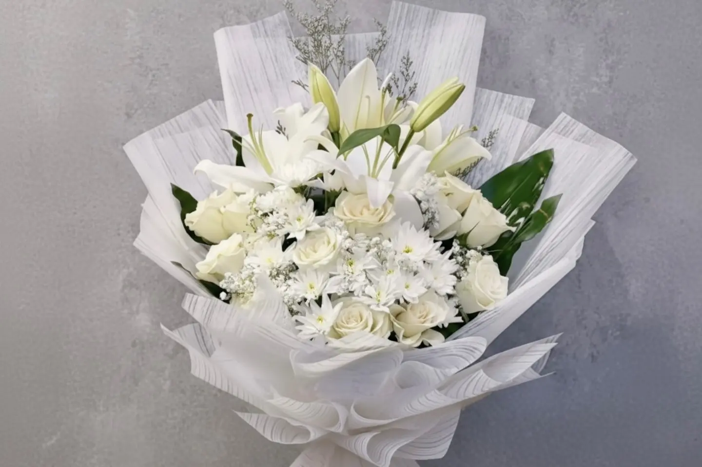 باقة زنبق ل ١٠