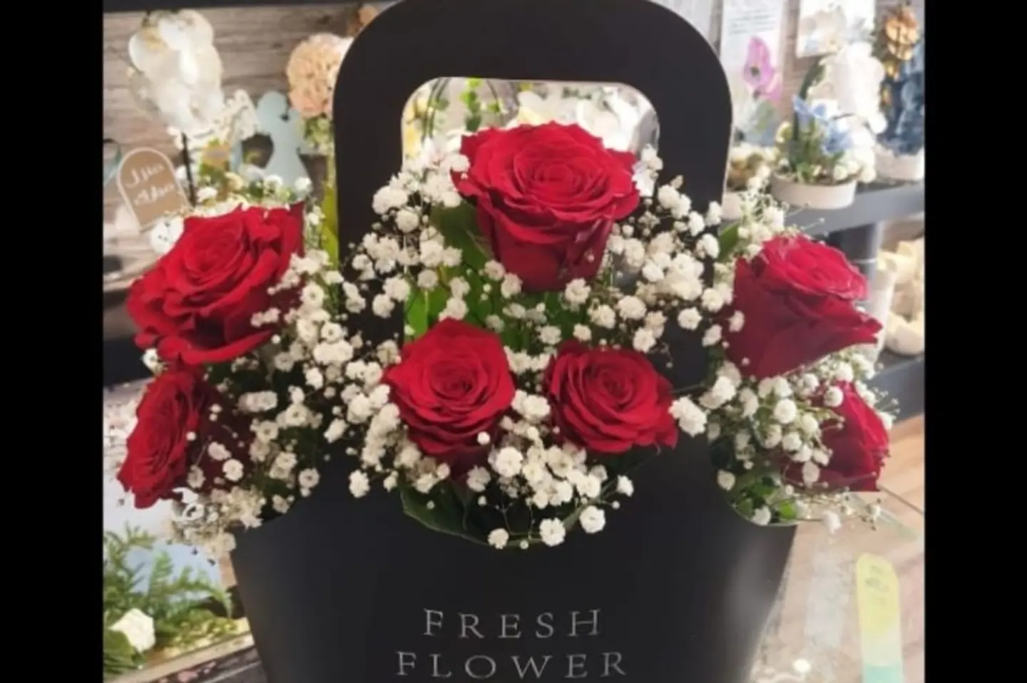 سلة فريش فلاور ورد احمر