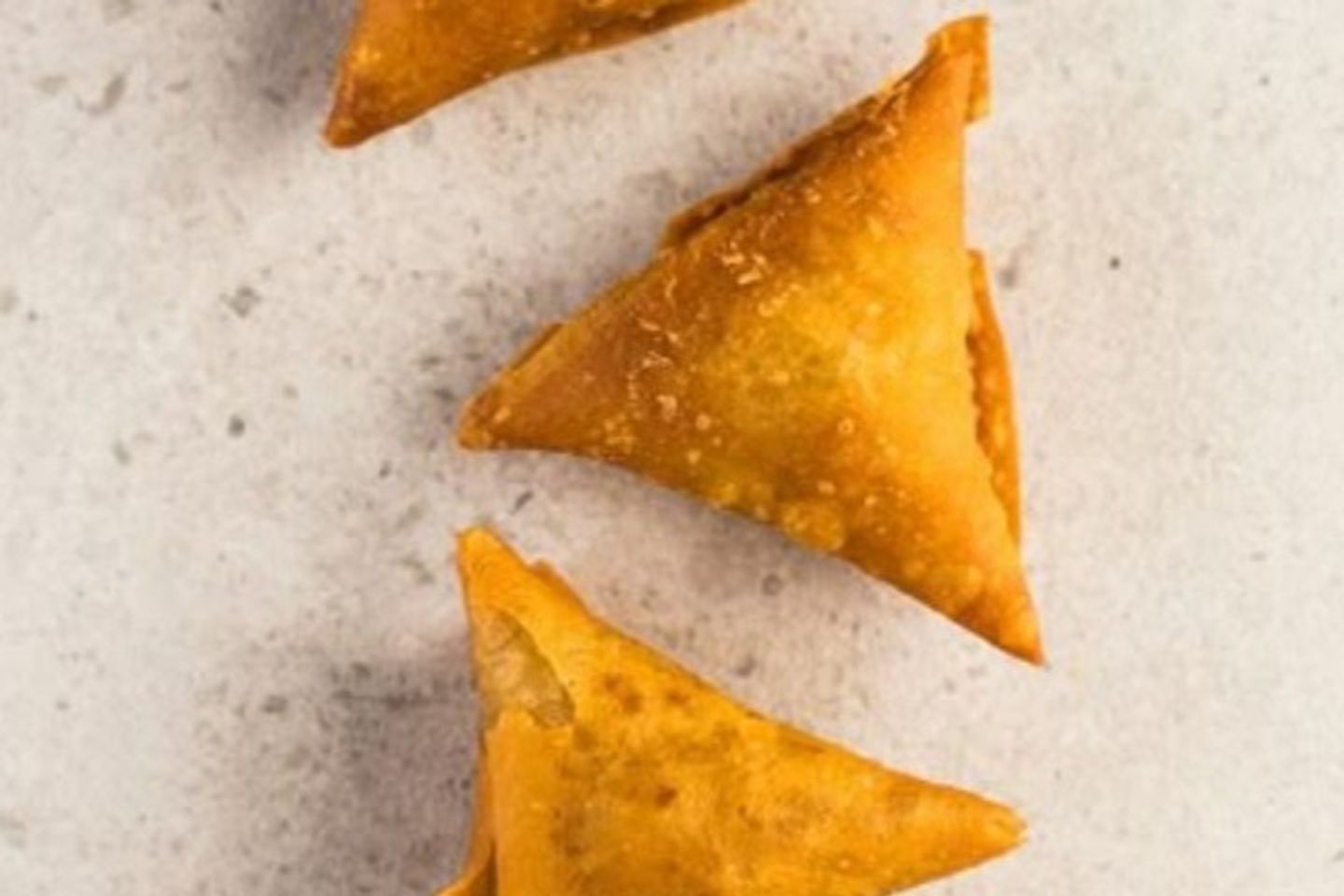 سمبوسة دجاج مشوية