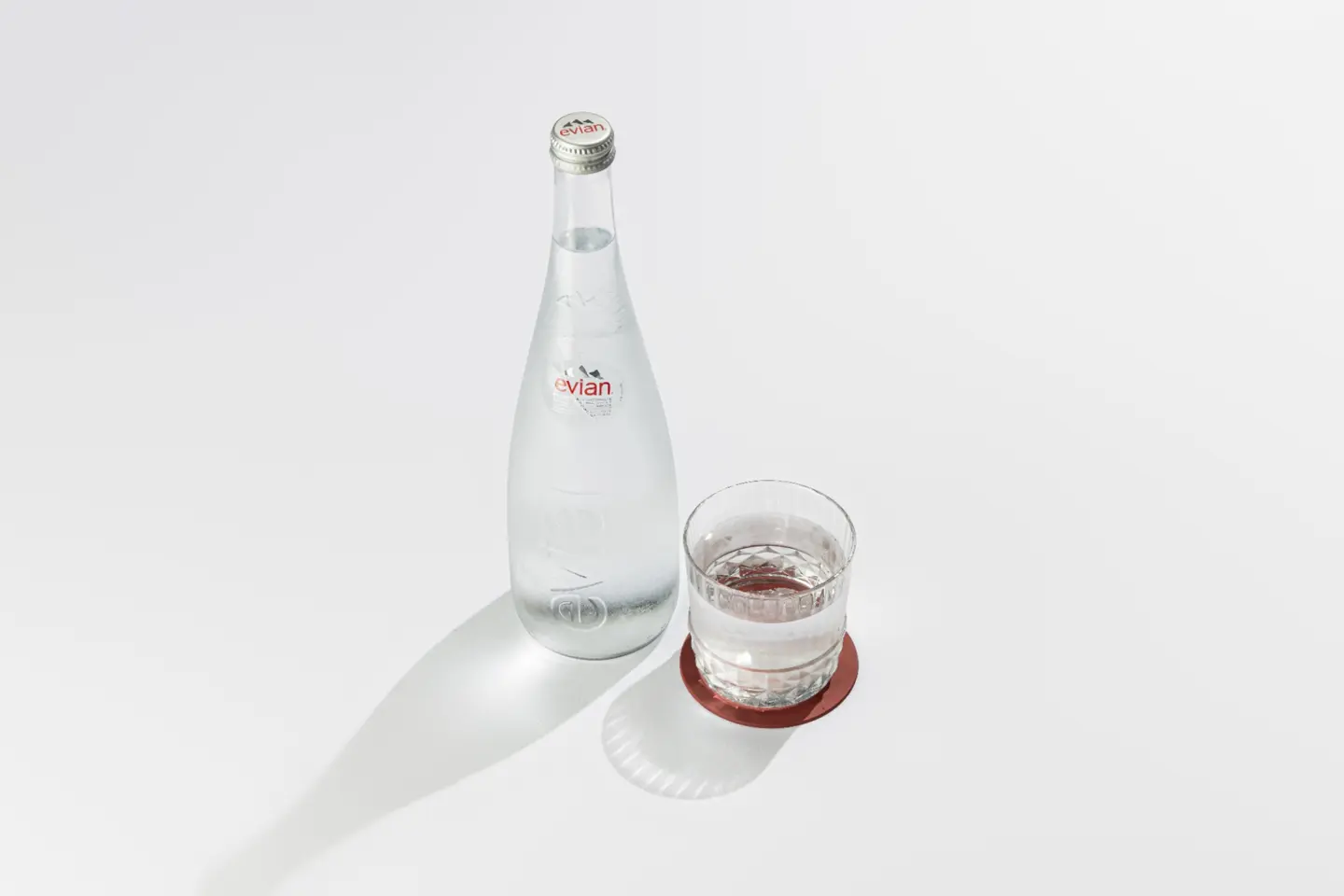 مياه ايفيان كبيرة