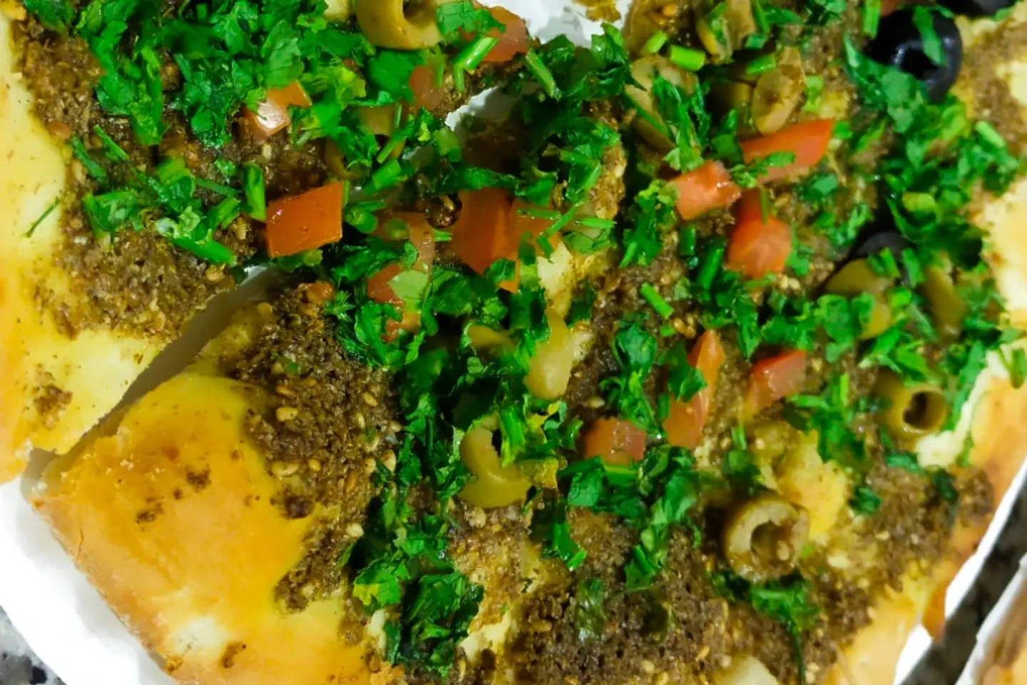 دائرة مطعم زعتر