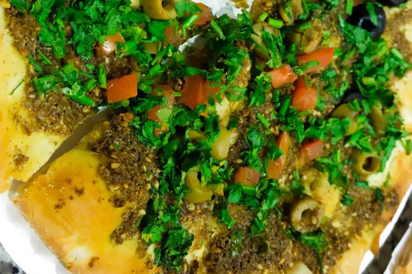 دائرة مطعم زعتر