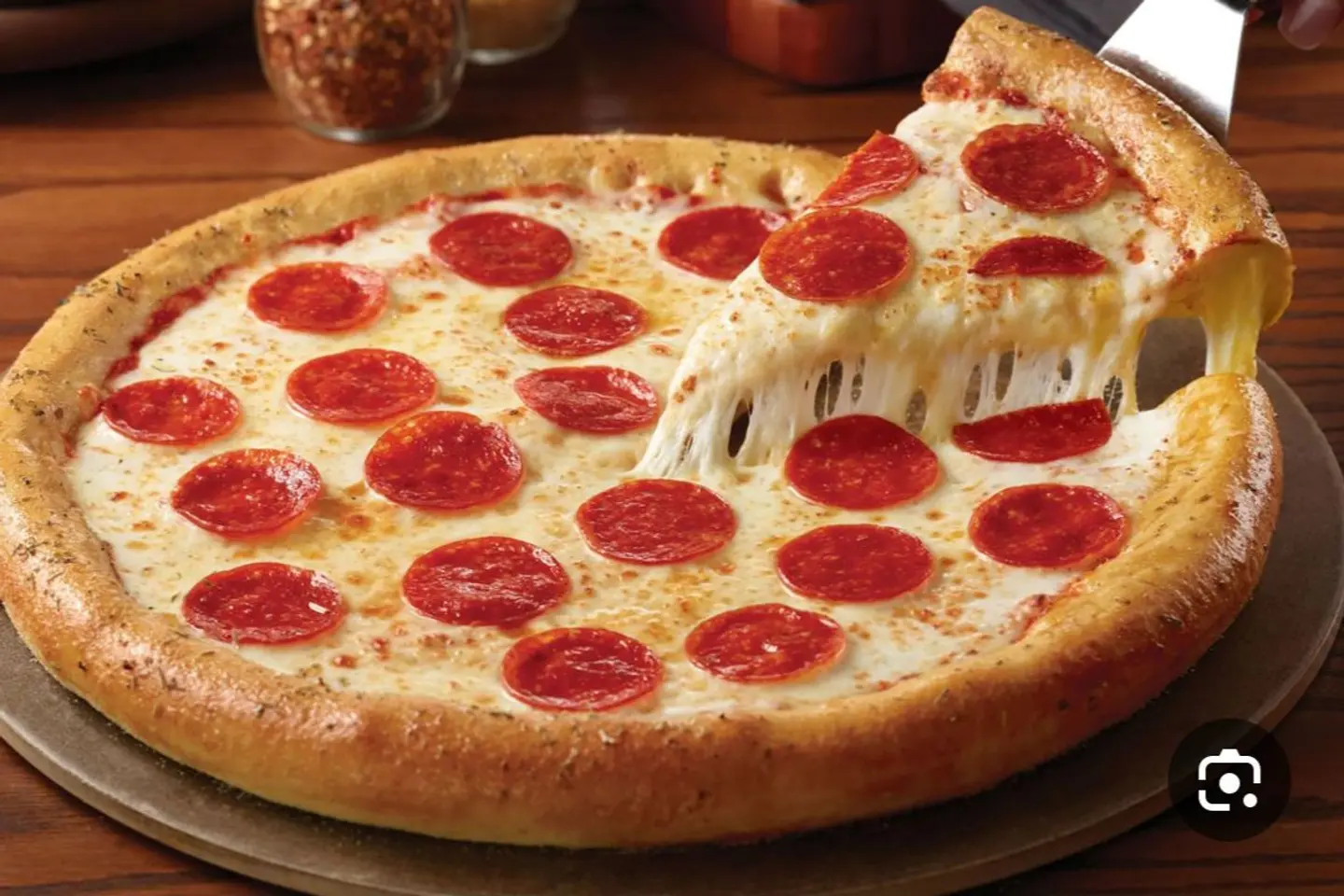 بيتزا بيروني - بيتزا بيروني كبير