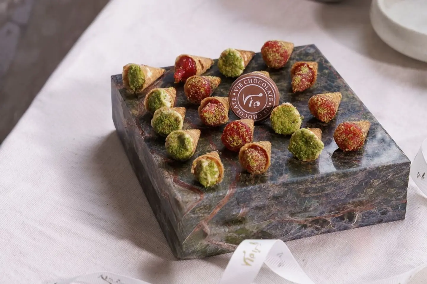 سمسمية مكس الرهش و الحلوى البحرينية