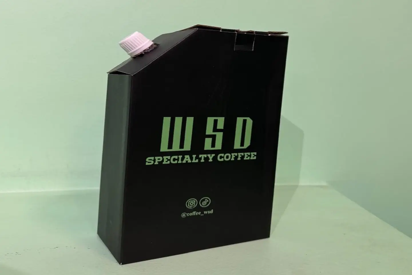 بوكس قهوة حار ١ لتر