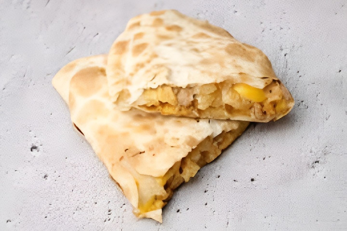 فطيرة دجاج باربيكيو بالموزاريلا