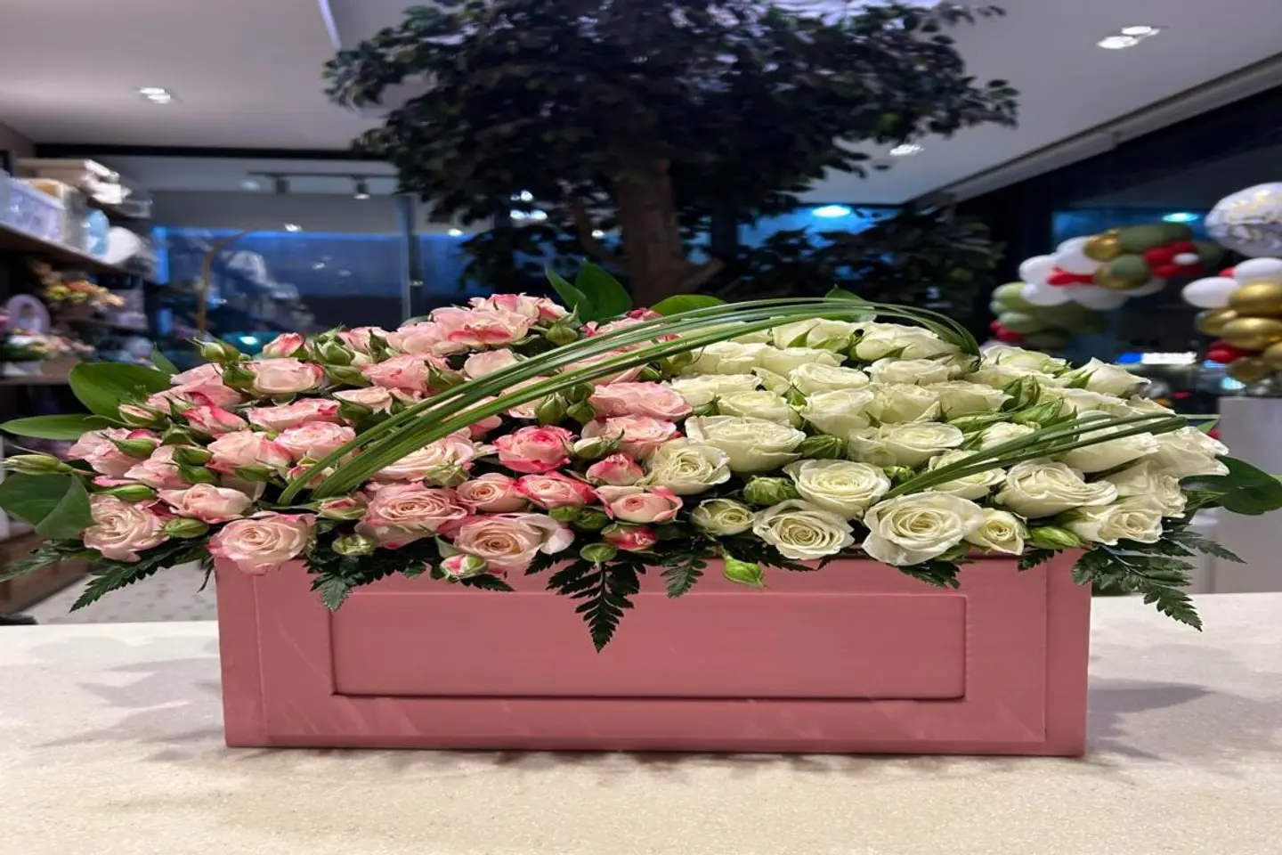 صندوق الورد الزهري