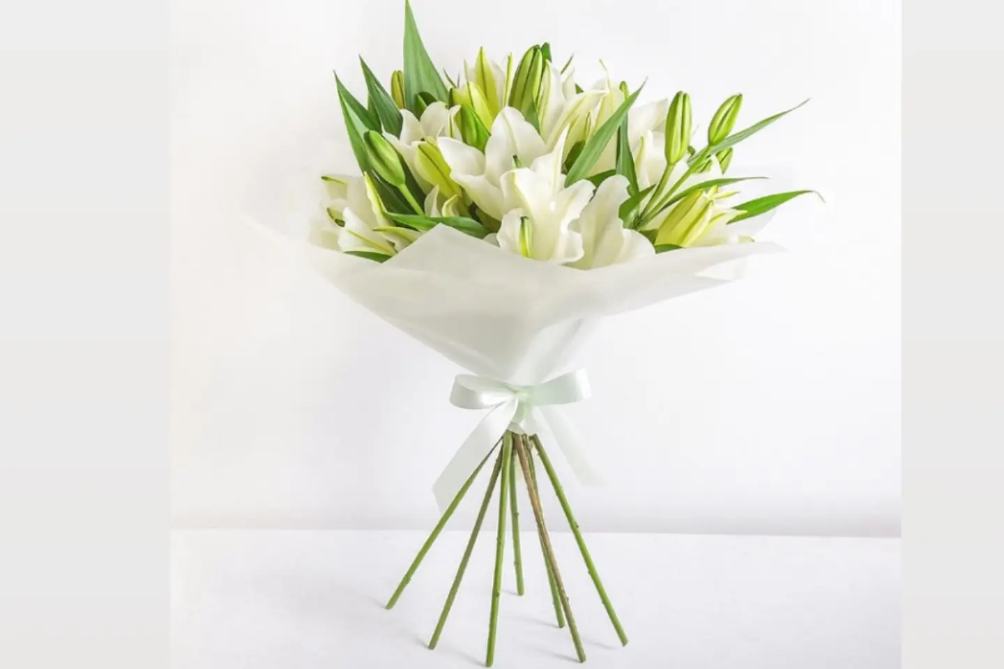 Lily Bouquet White L7