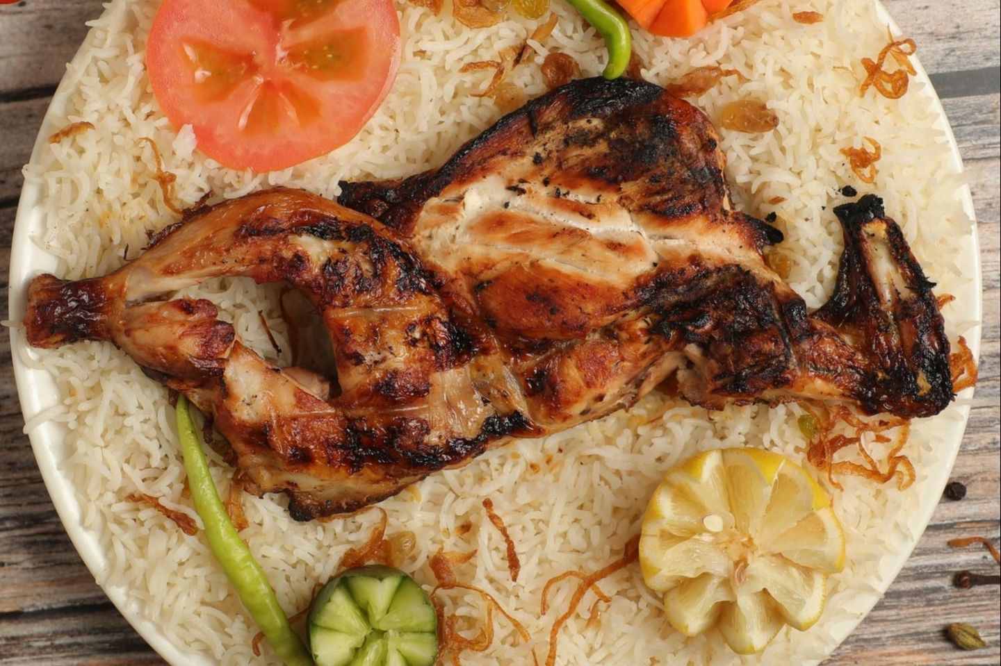 دجاجة على الفحم - كاملة بدون أرز