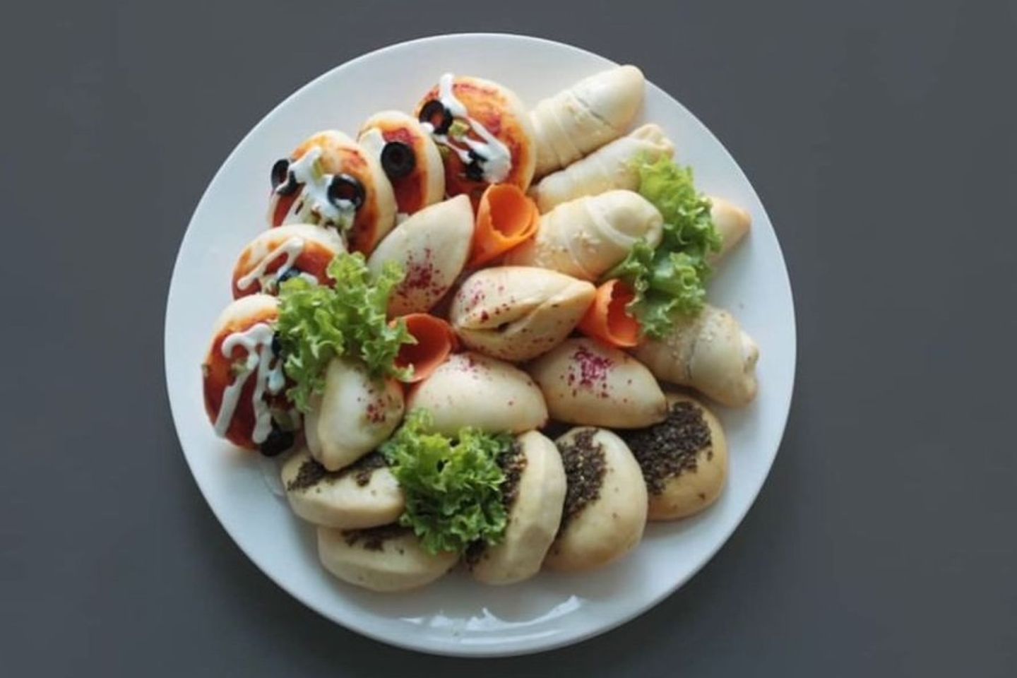 نص كيلو معجنات مشكل