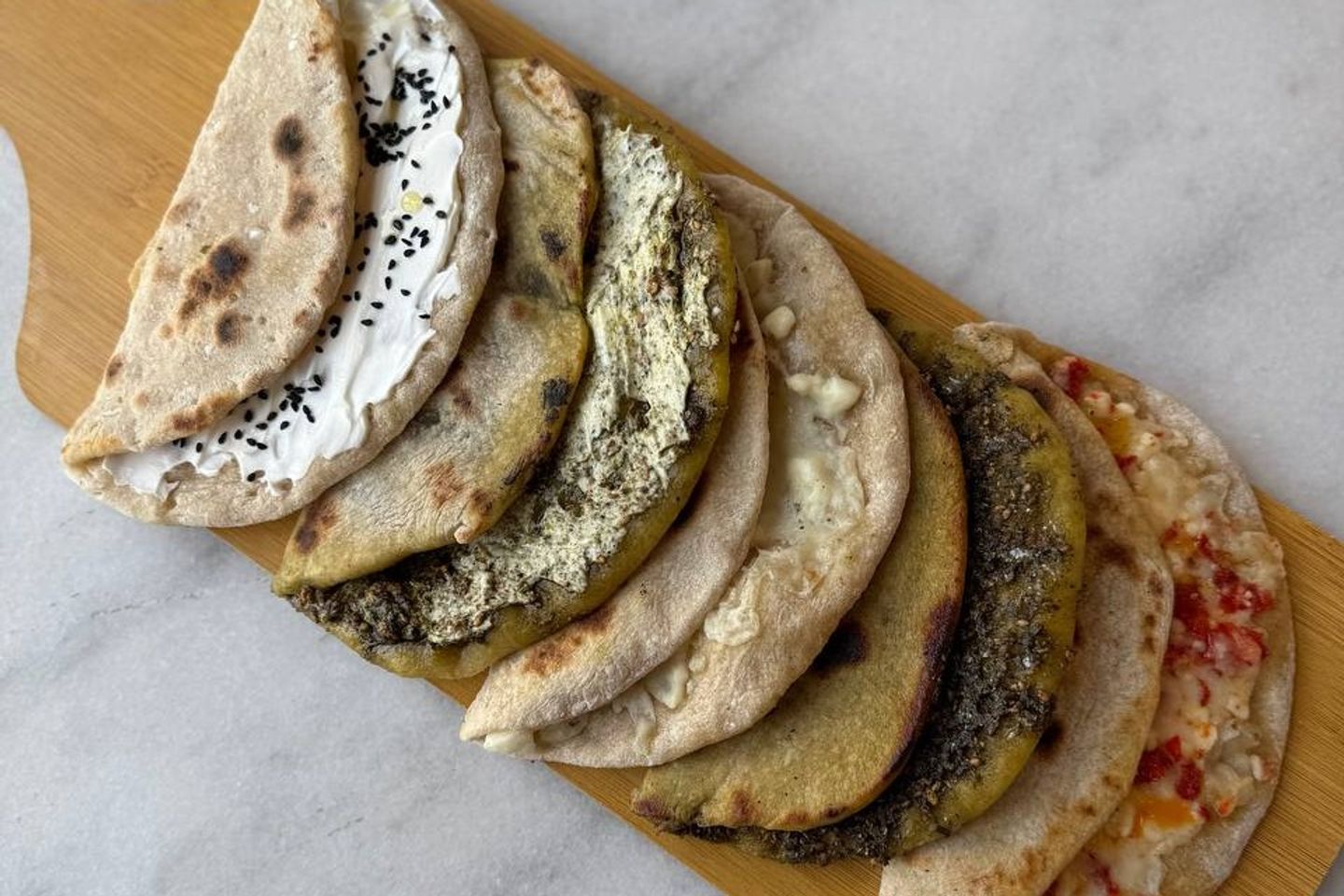 Mini Sourdough Manaeesh Box 12 Pcs