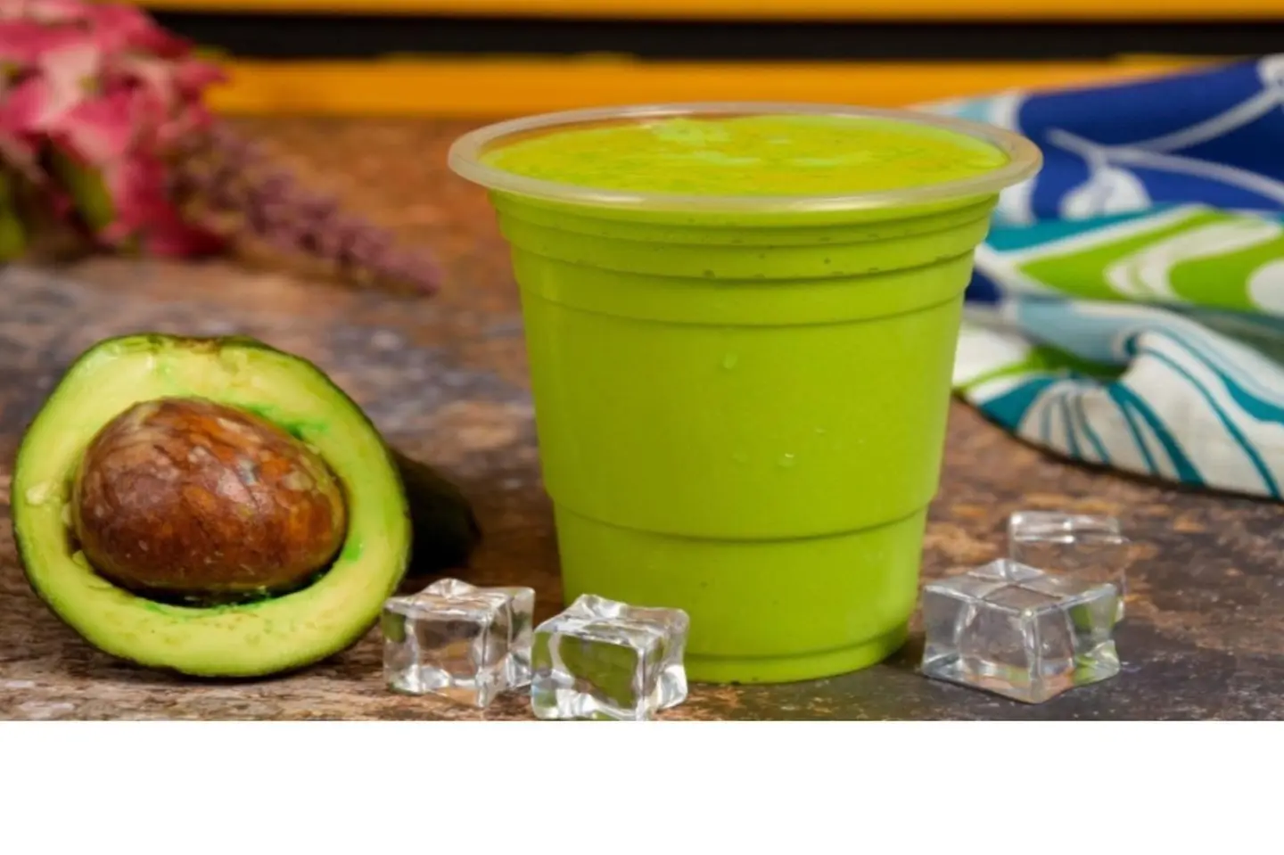 افوكادو - وسط