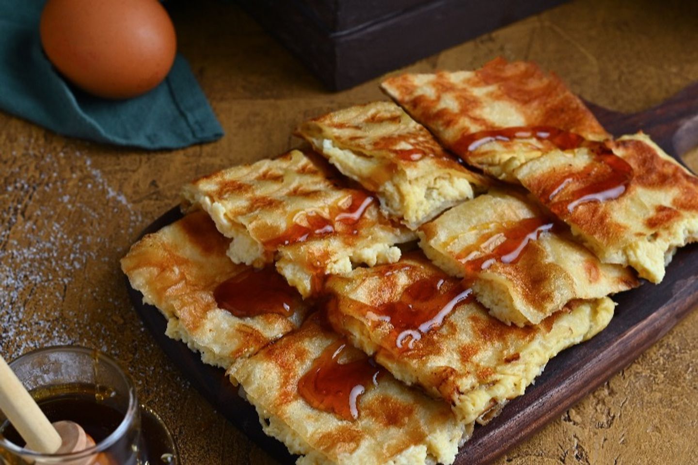 Mutabbaq Melted Cheese And Honey
