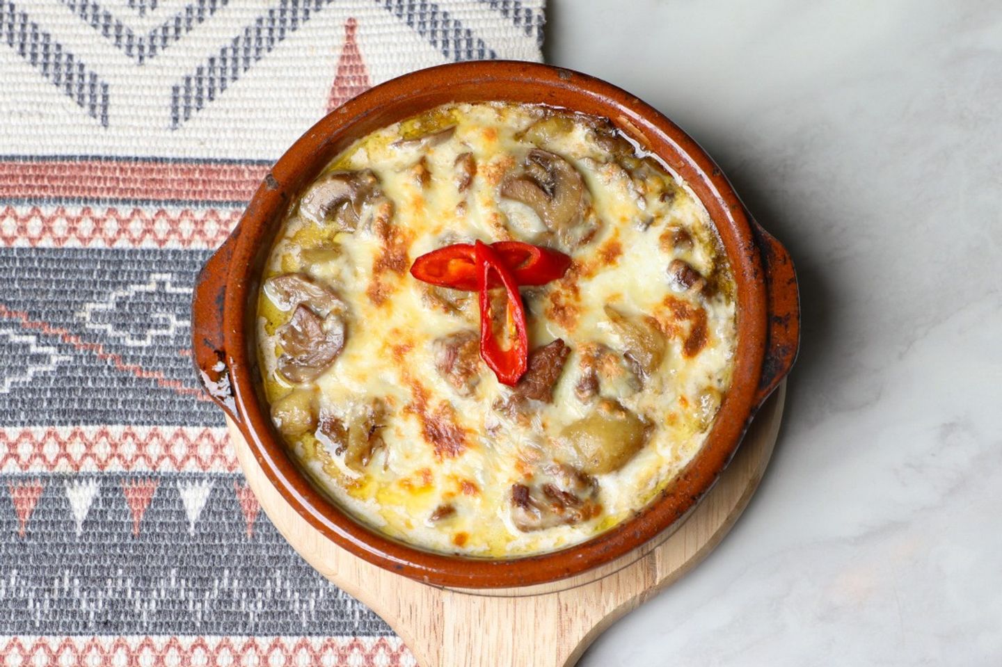 طاجن لحم بالمازوريلا