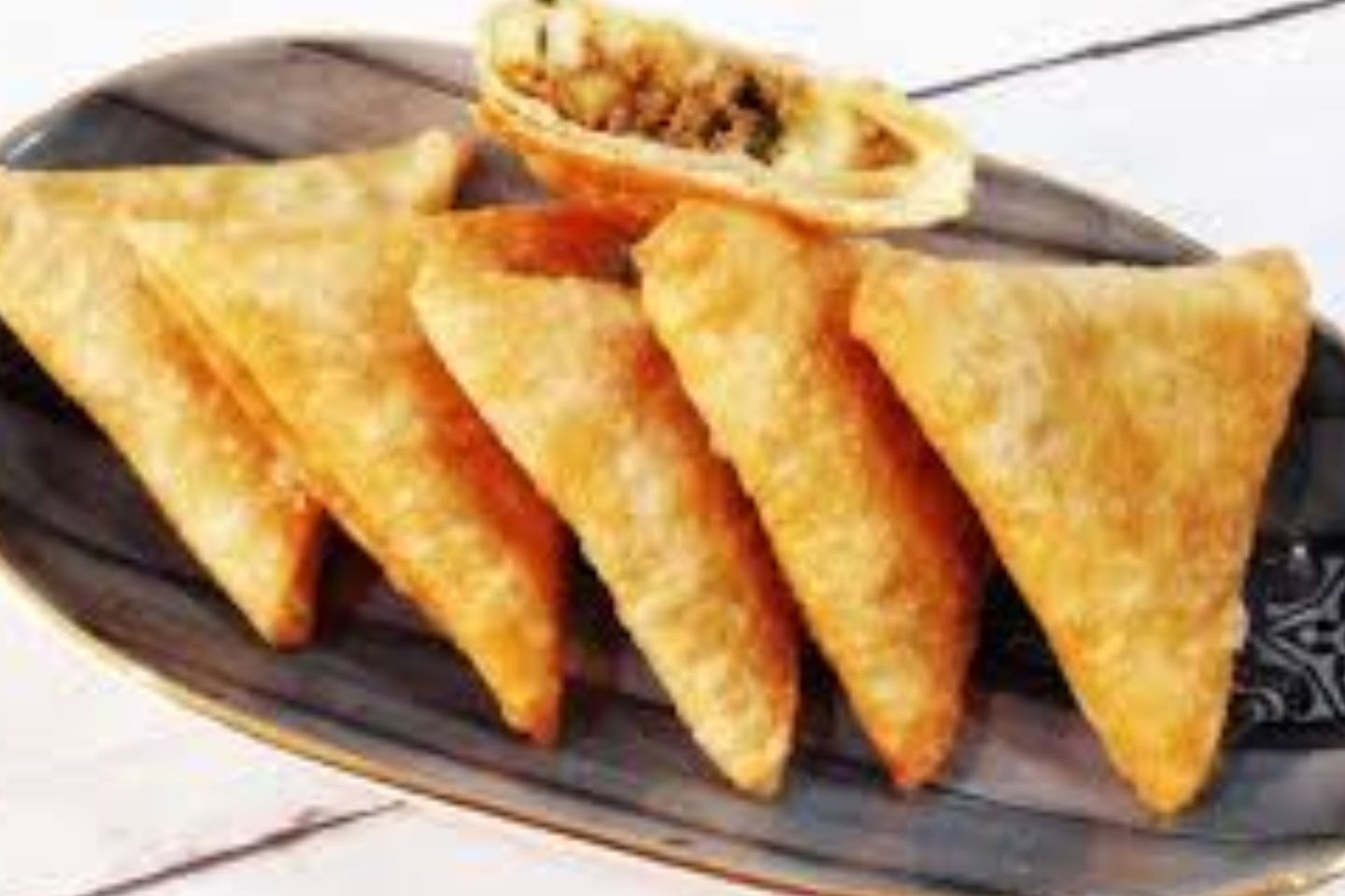 5 Pieces Of Chicken Samosa
