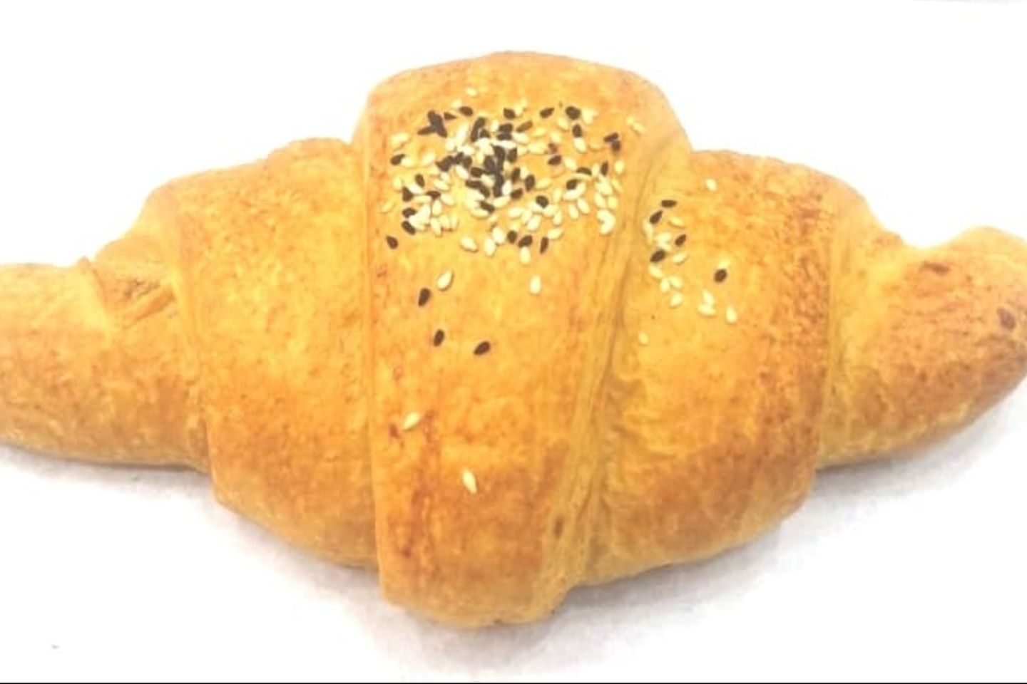 كروسان جبنة بيضاء زيتون