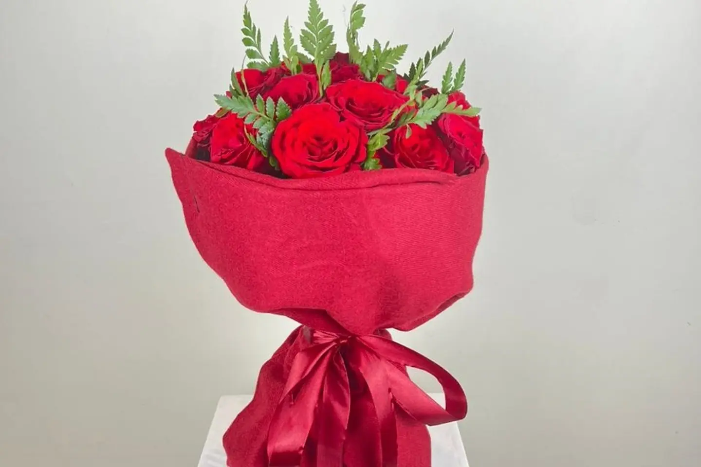 باقة السكارف الاحمر