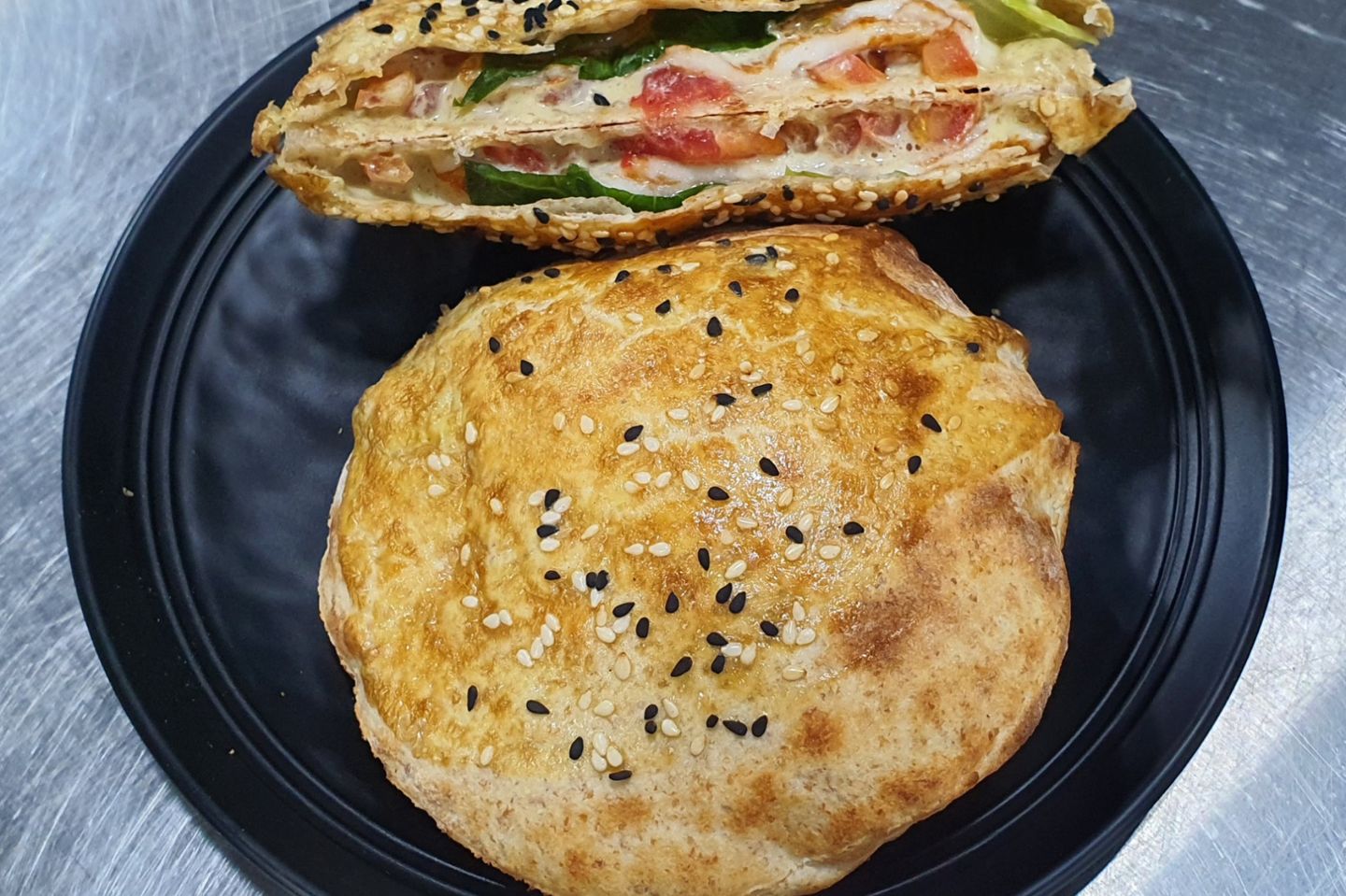 Mixed Halomi
