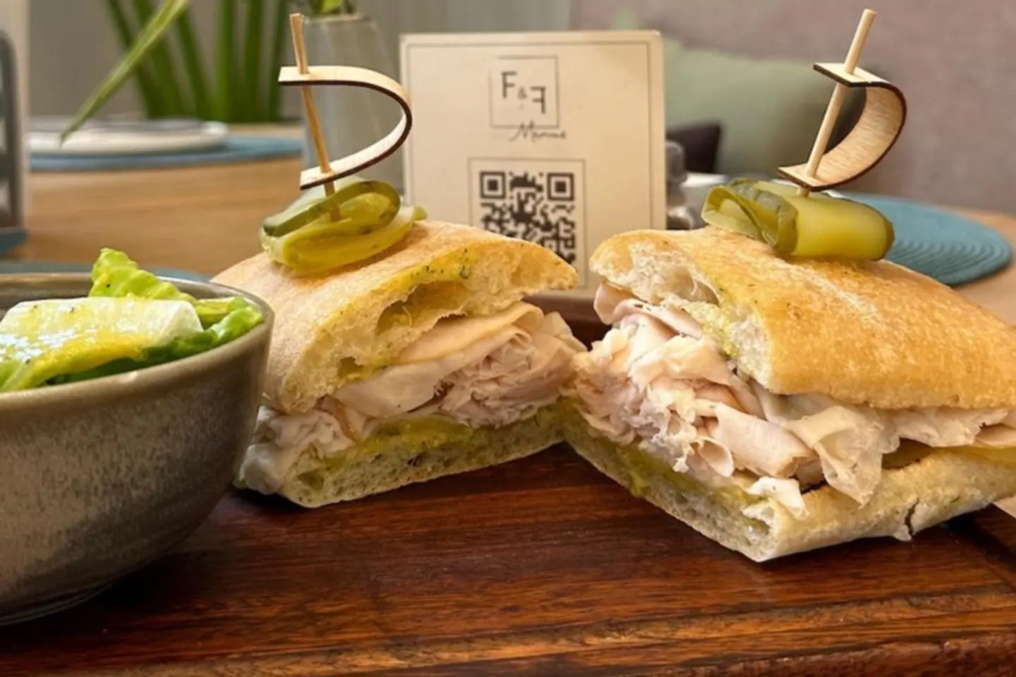 Turkey Sandwich With Dill