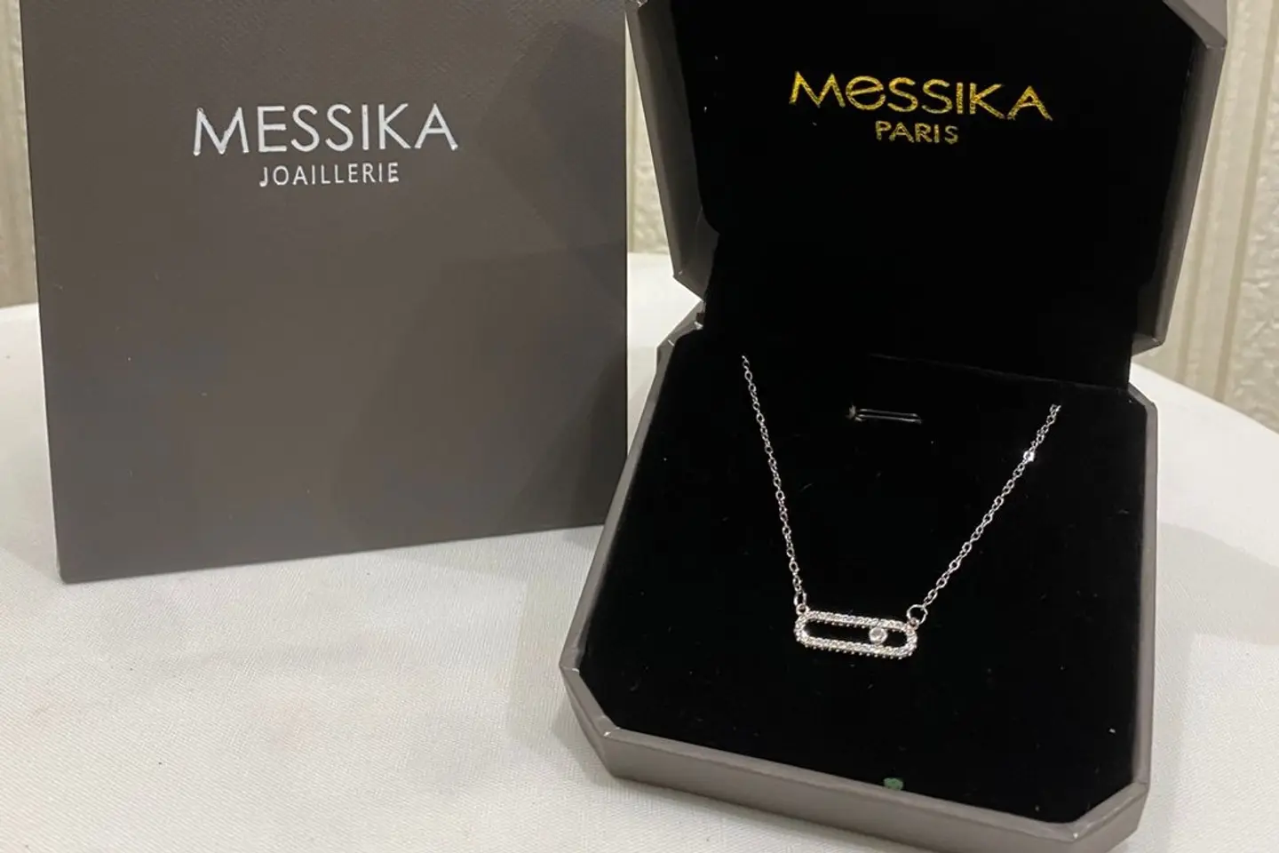 سلسال ميسيكا فضي