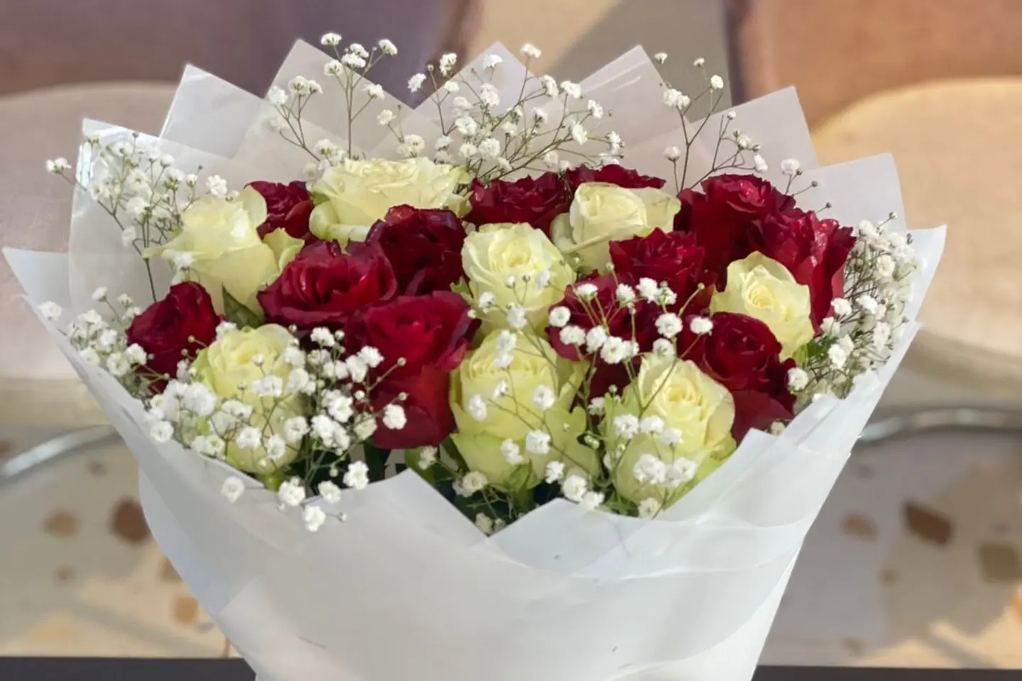 باقة ورد وريحان ثلاث و ثلاثون