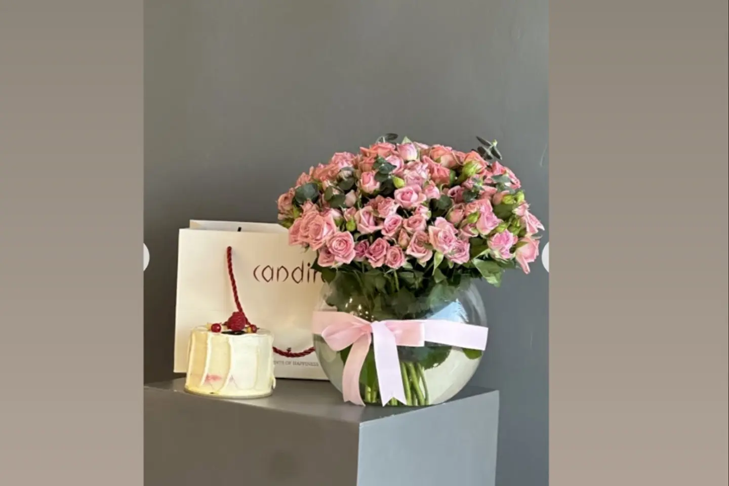 The Pink Vase And The Kendera Cake