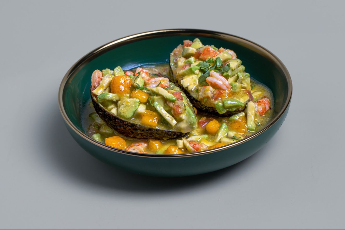 Shrimp With Avocado And Mango
