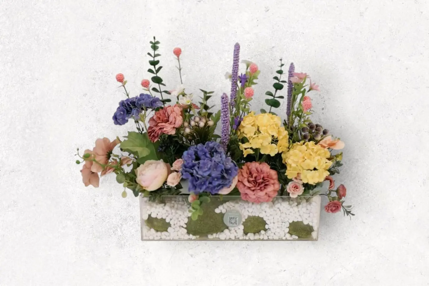 Delicate Artificial Acrylic Vase