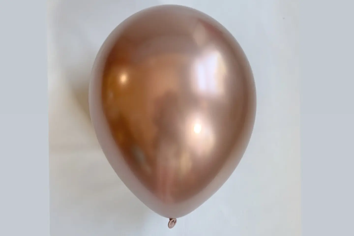 بالون هيليوم لامع بلون روز جولد