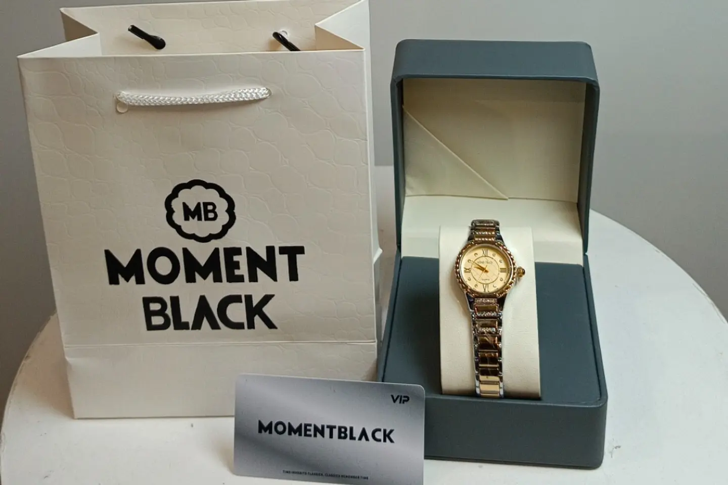 Girl Watch Brand Moment Black Number 5