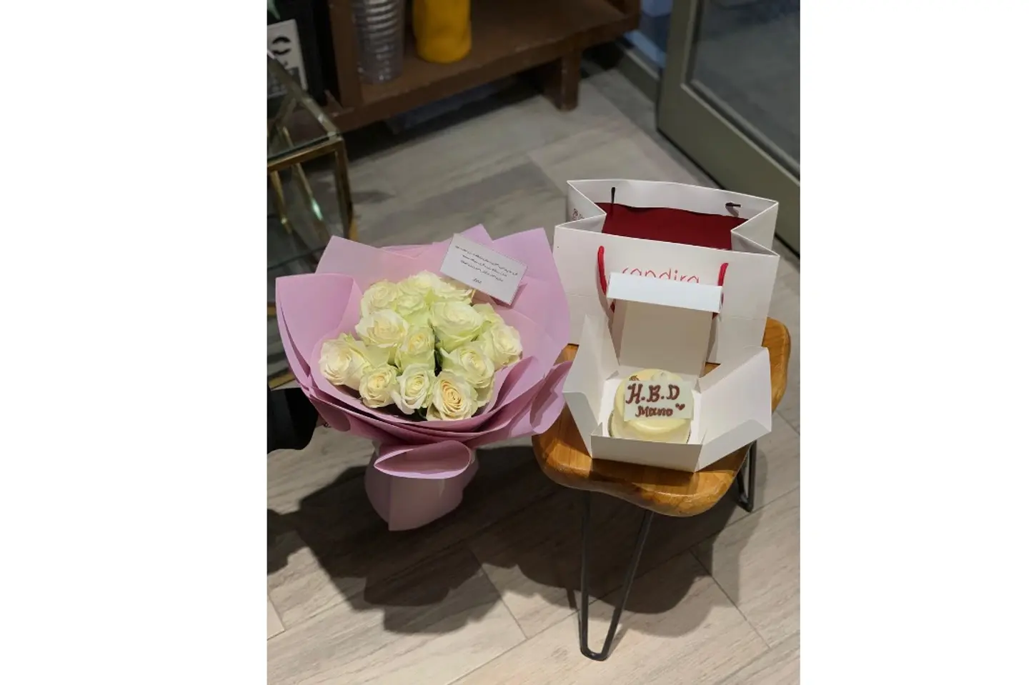 كانديرا الهبة باقة ورد ابيض