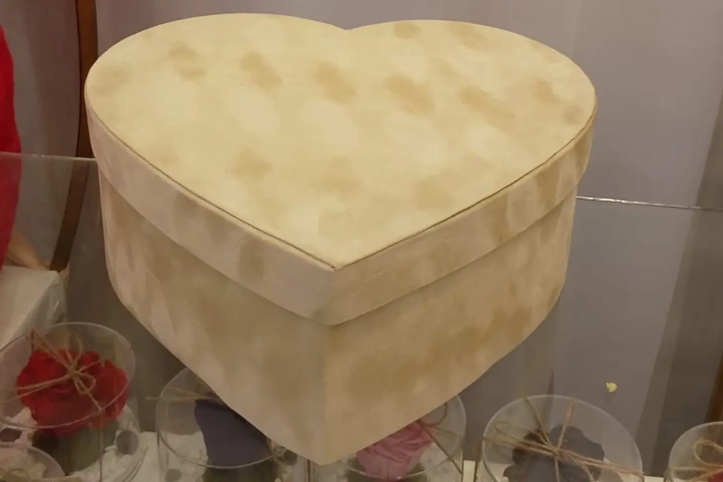 صندوق هدايا قلب بيج