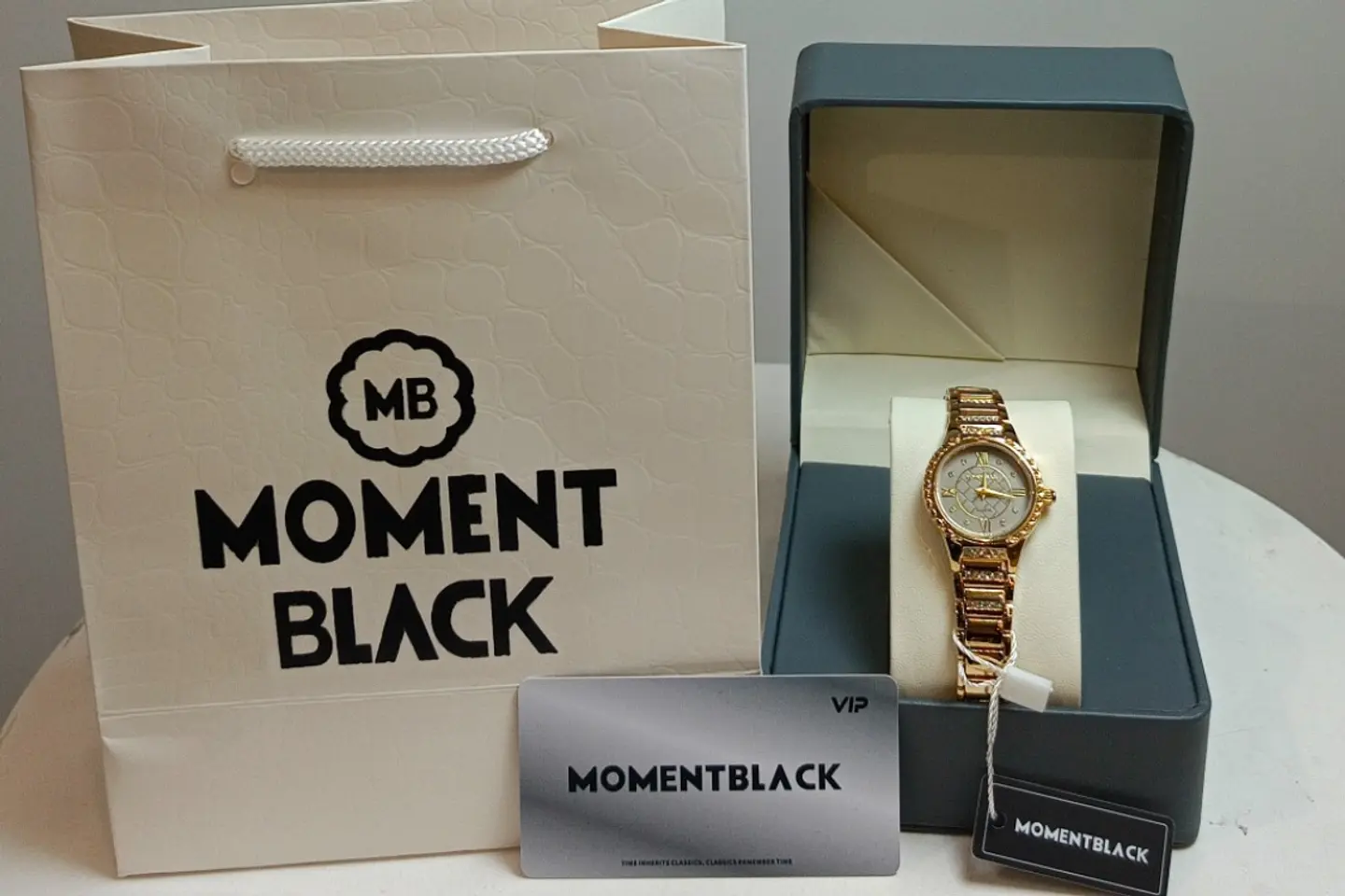 Girl Watch Brand Moment Black Number 3