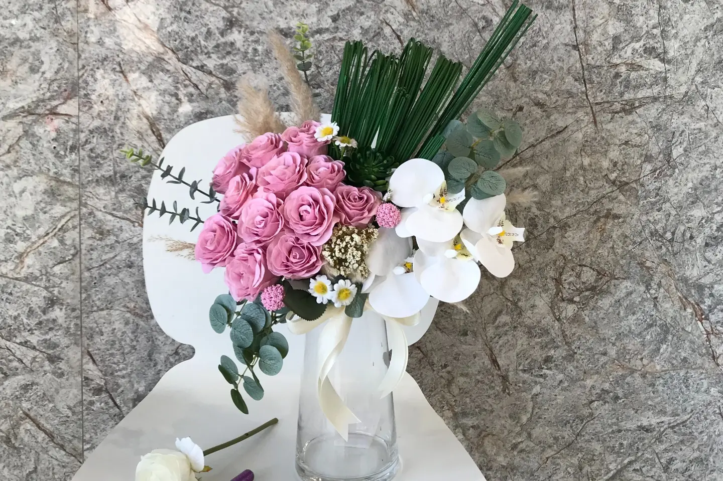 Artificial Flowers With Vase