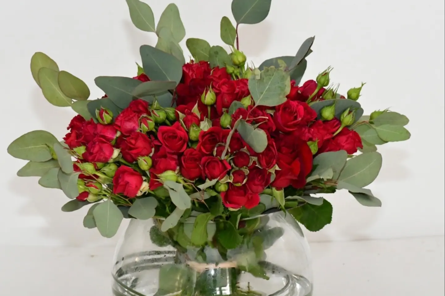 Spherical Roses Vase