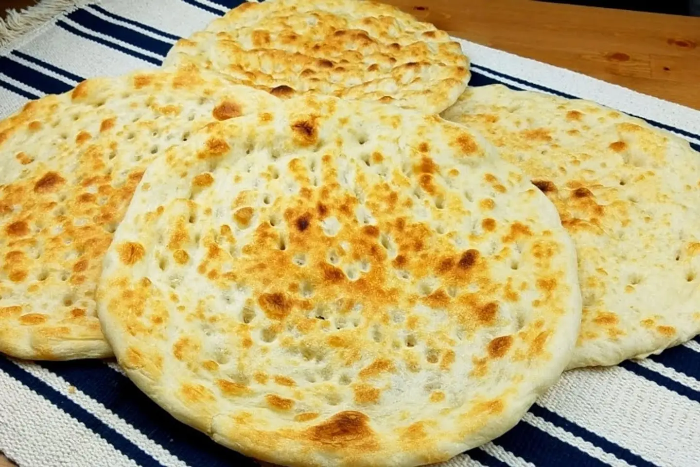 خبز تميس