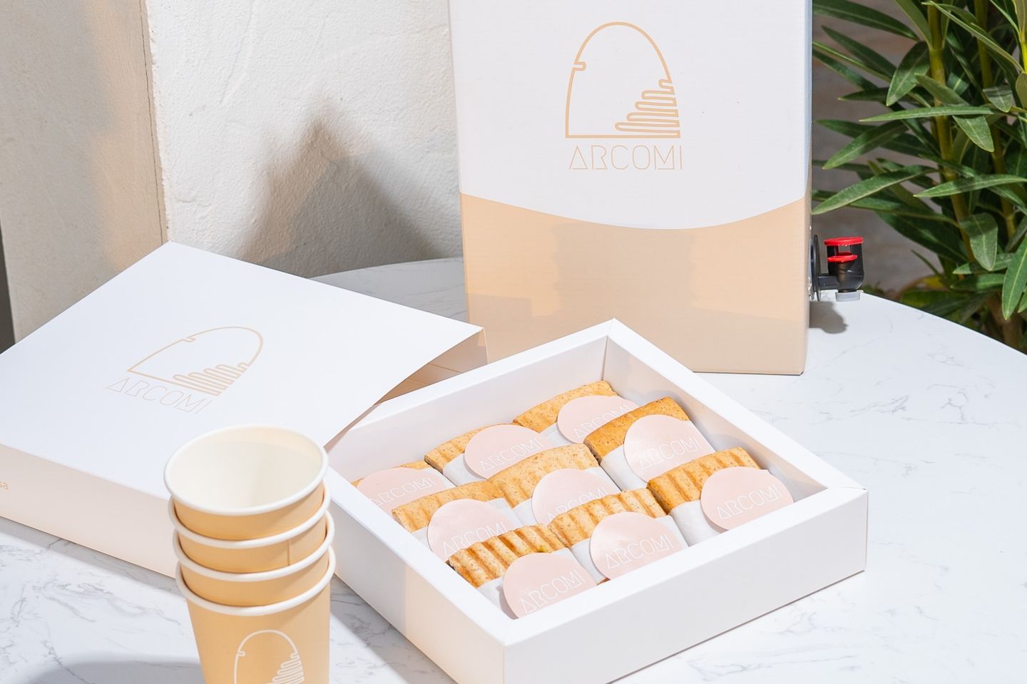 Mini Sandwich Box + Hot Drink