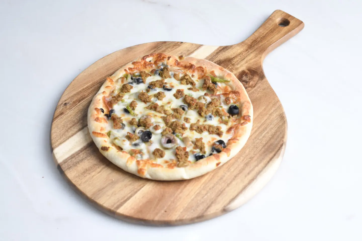 Falafel Pizza