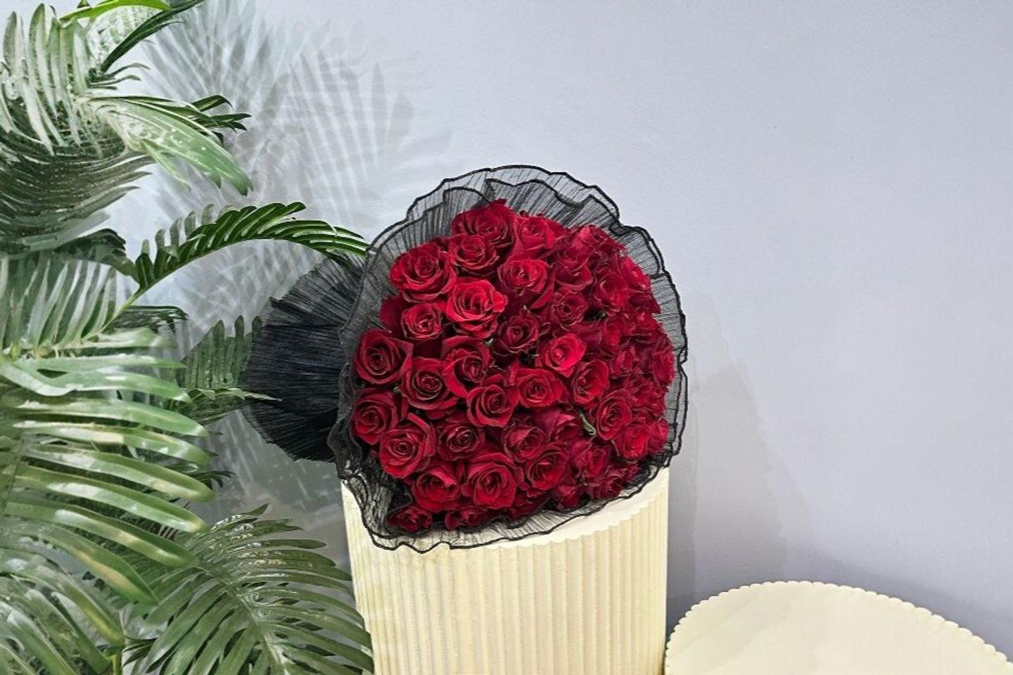 Elegant Bouquet Of Red Roses