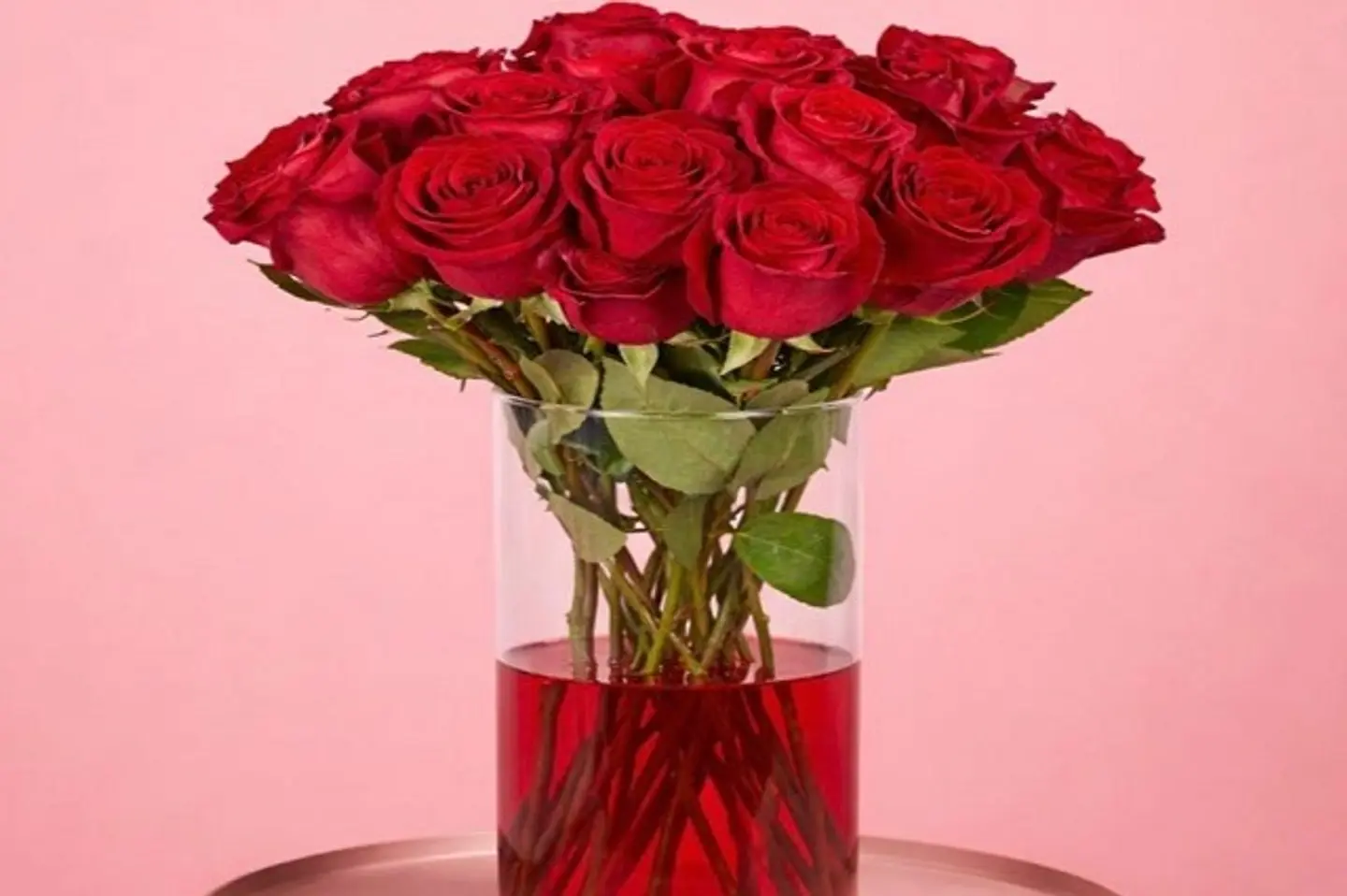 فازة فخامة الأحمر